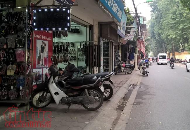 Hà Nội trước ngày ra quân chấn chỉnh vỉa hè: Nơi thông thoáng, nơi tràn xe ảnh 3
